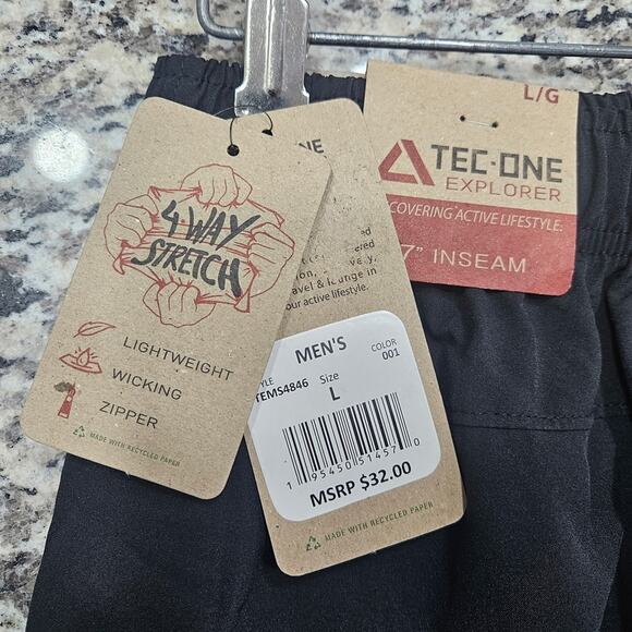 ❤️NWT❤️ Tec-One Explorer - Men's Athletic Shorts - Black with Red Zipper- Large - Picture 2 of 6